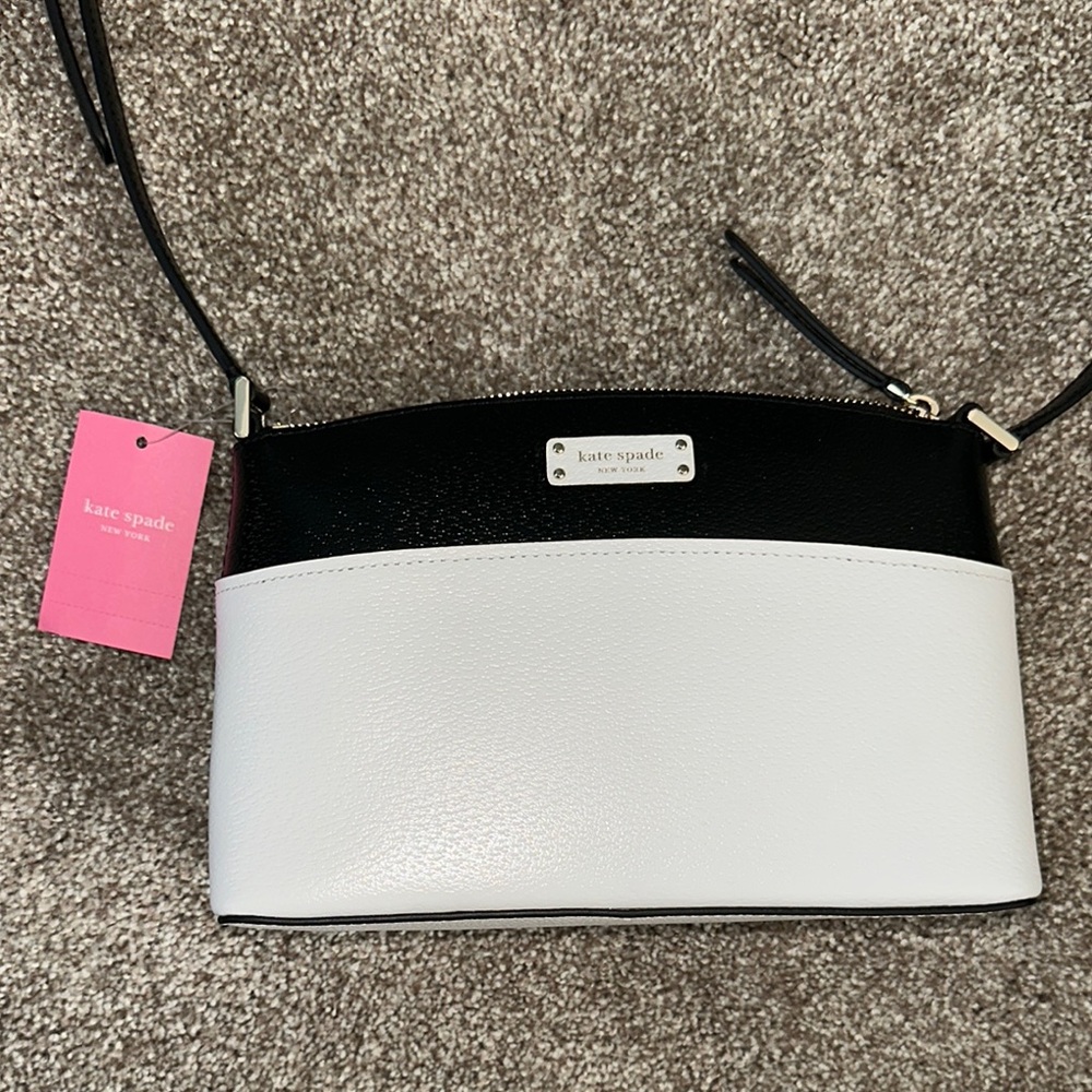 Kate Spade Black and White Crossbody Bag with Elegant Design - Picture 1 of 6